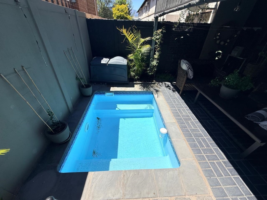 2 Bedroom Property for Sale in Paglande Western Cape